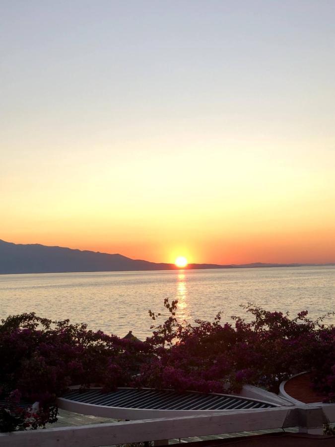 Sunset Apartment Saranda Bay Sarandë Exterior foto